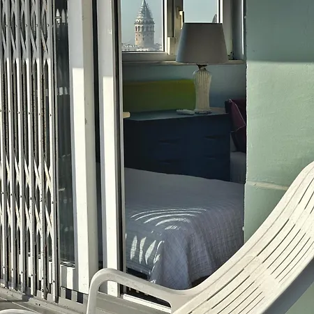 Apartment Stylish Design With Spectacular Views And High Speed Wifi
