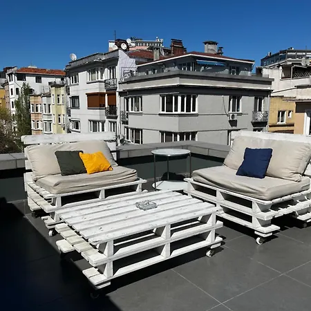 Stylish Design With Spectacular Views And High Speed Wifi *