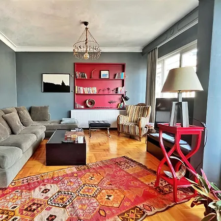 Stylish Design With Spectacular Views And High Speed Wifi *